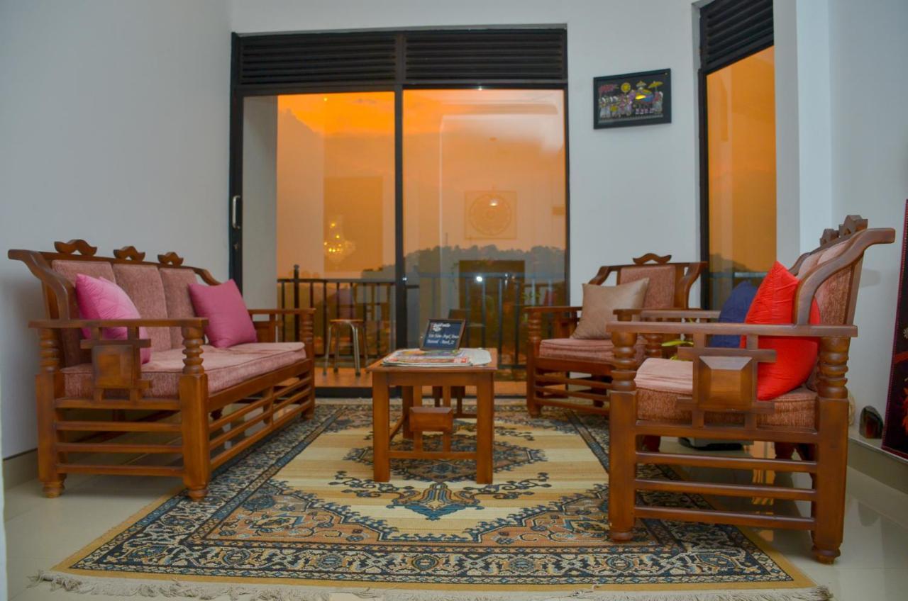 Angel Tower Bed and Breakfast Kandy Esterno foto